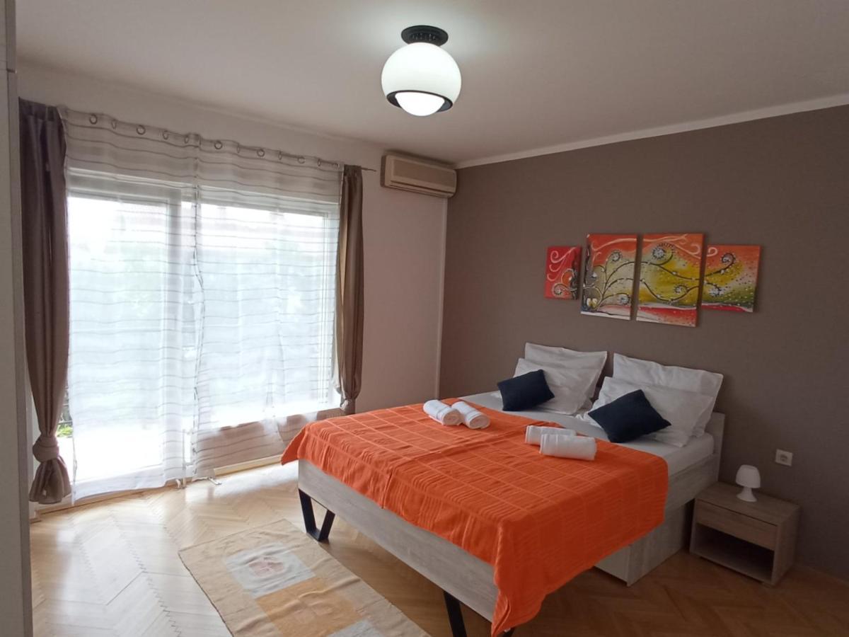 Simun Apartment *