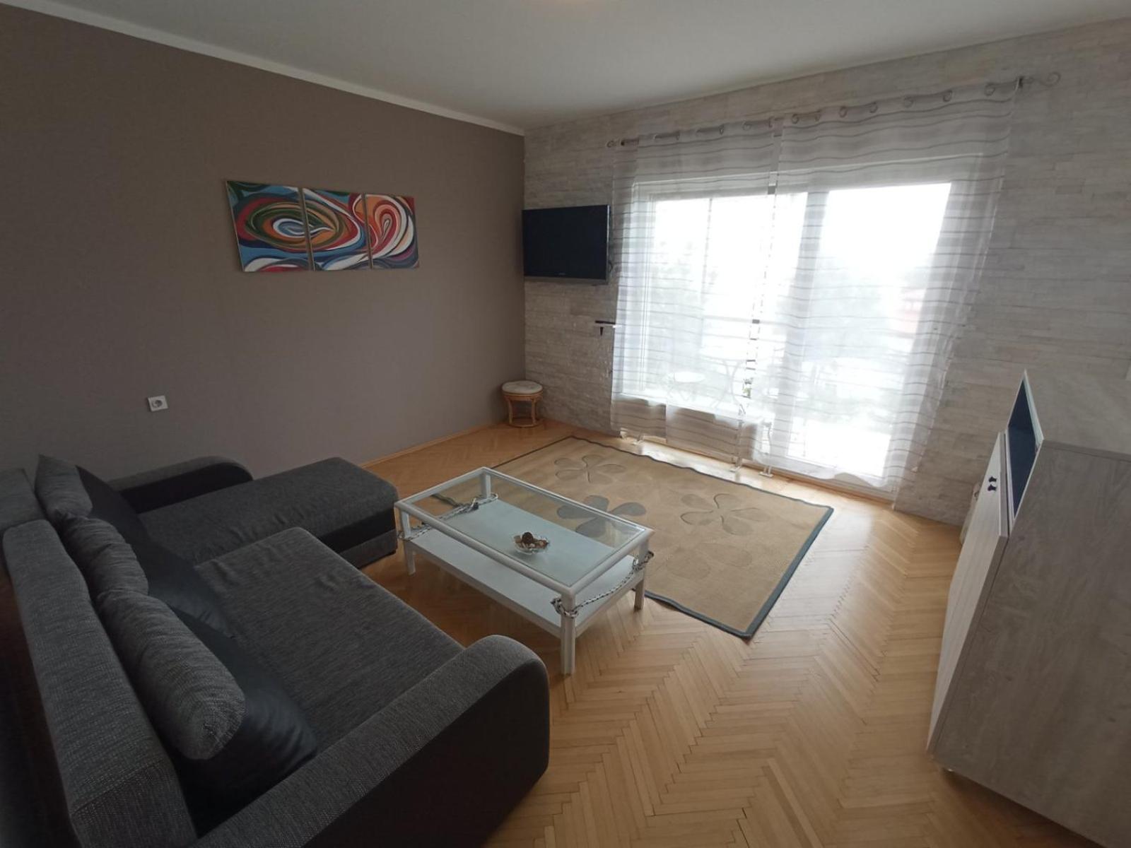 Simun Apartment *